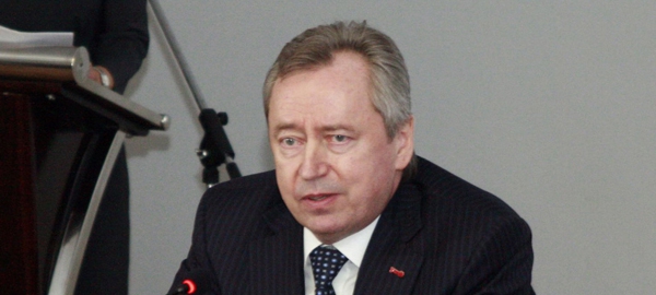 Виктор Степов